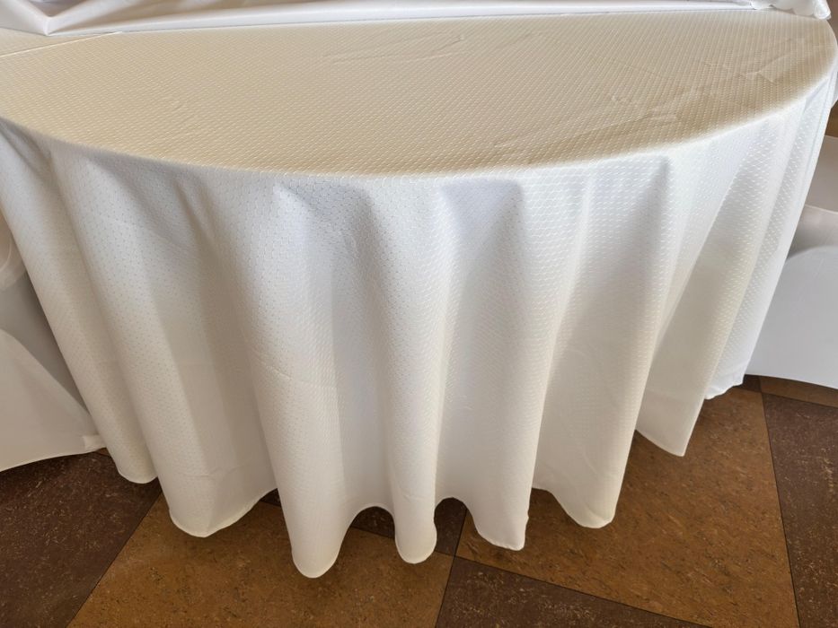 Продам скатерть Юбка d300 см