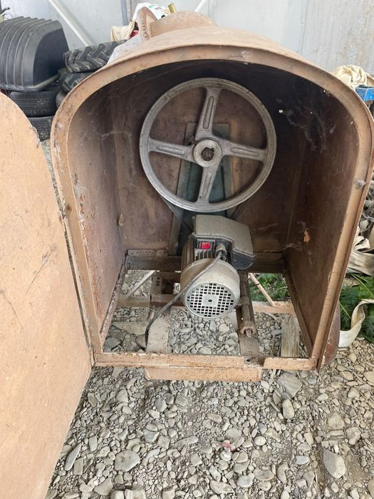 Betoniera profesionala 250 l