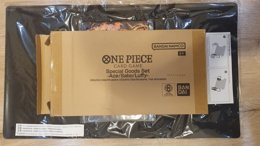 One piece Playmat Ace-Sabo-Luffy + Storage Box