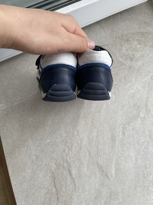 Две пары детской летней обуви, 23 р