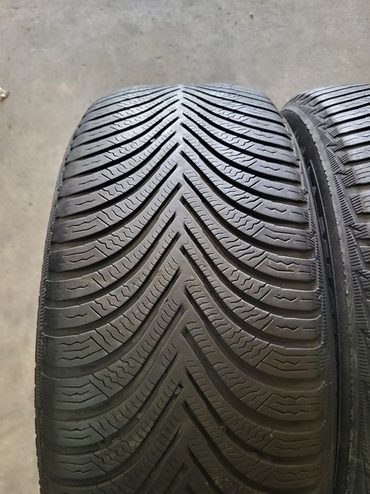 2 anvelope 225 55 R 17 Michelin iarna