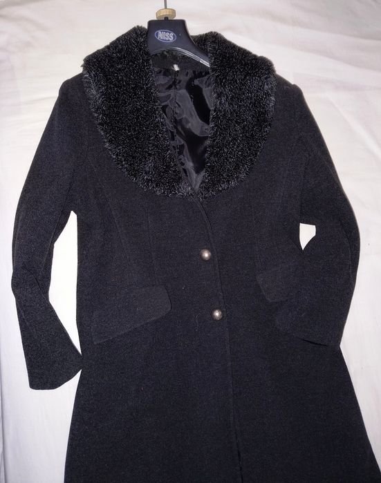 Vand palton din lana, lung, negru