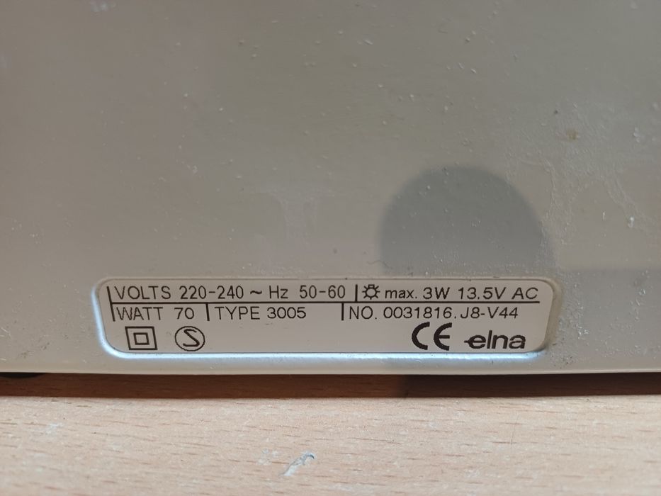 Masina de cusut ELNA 3005, ca noua, accesorii incluse, impecabila,