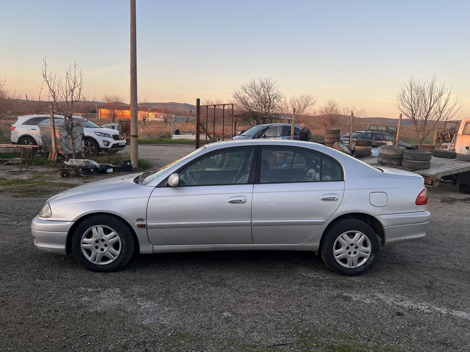 Toyota Avensis/Тойота Авенсис (2.0 D4D 2002г. ) на части