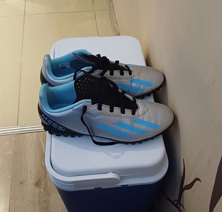 Футболни стоножки Адидас Меси номер 38