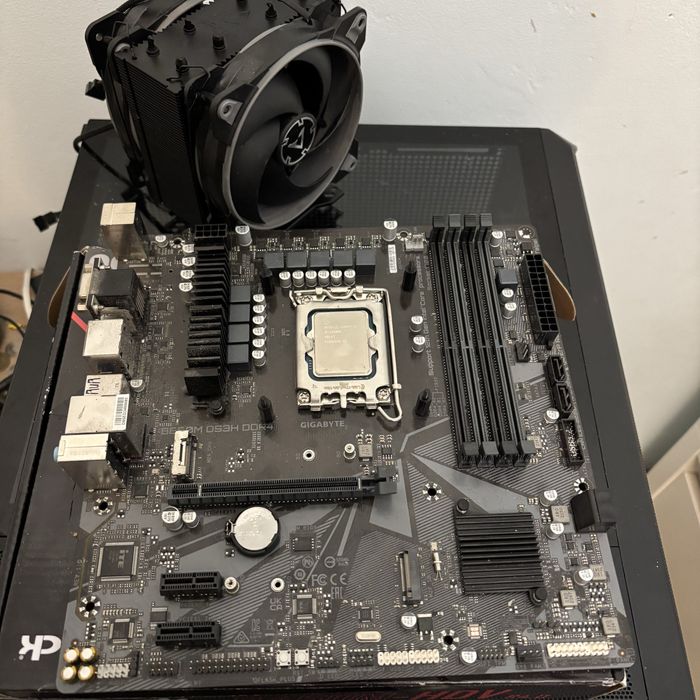 kit i5 12600k + b660m + cooler arctic duo freezer