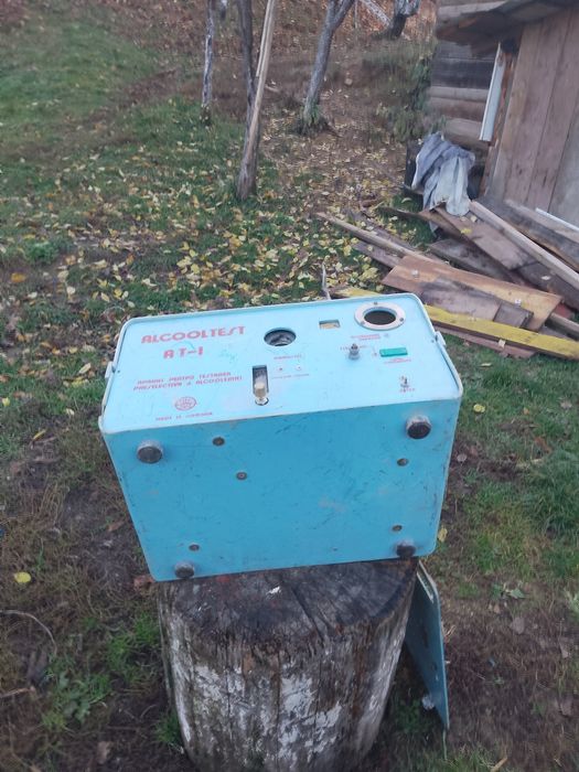 Vând aparat pentru testarea preselectivă a alcoolemiei  Alcooltest AT-1