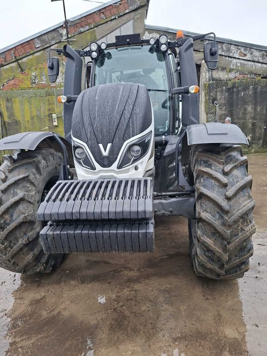 Tractor Valtra T144