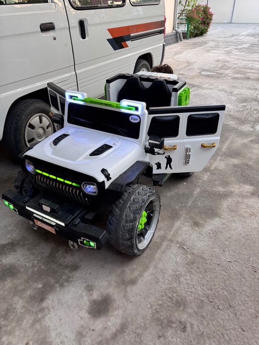 Детская машина электронная в идеальном состоянии