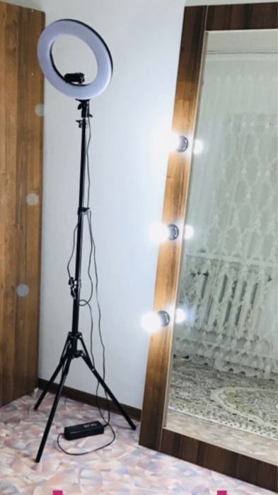 бутсы,лампа, доска