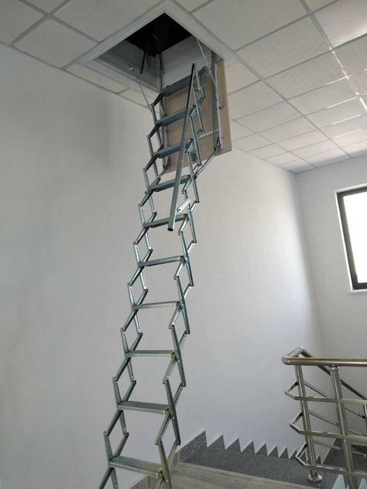 Установка люка на мансарду. Доступ к чердаку.