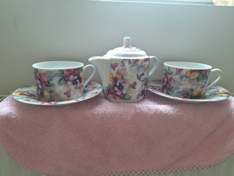 Set ceainic cu cesti
