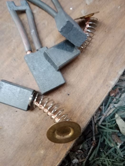 Щетки 2 шт размер 20.30.50.