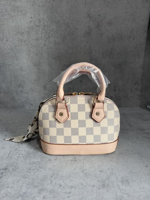 Мини чантички Louis Vuitton