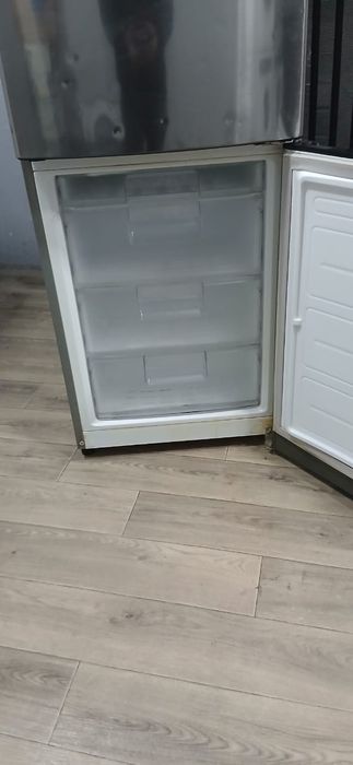 Продам рабочий холодильник