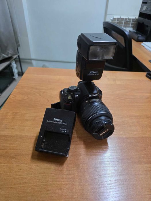 Продам Фотоаппарат Nicon D3100