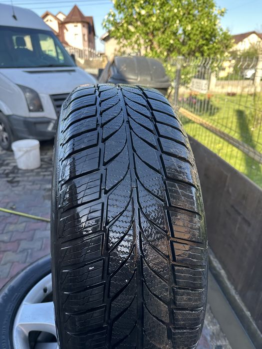 Jante roti Volkswagen Vw Touareg 2.5 TDI Cauciucuri iarna  in stare buna 235/65 R17