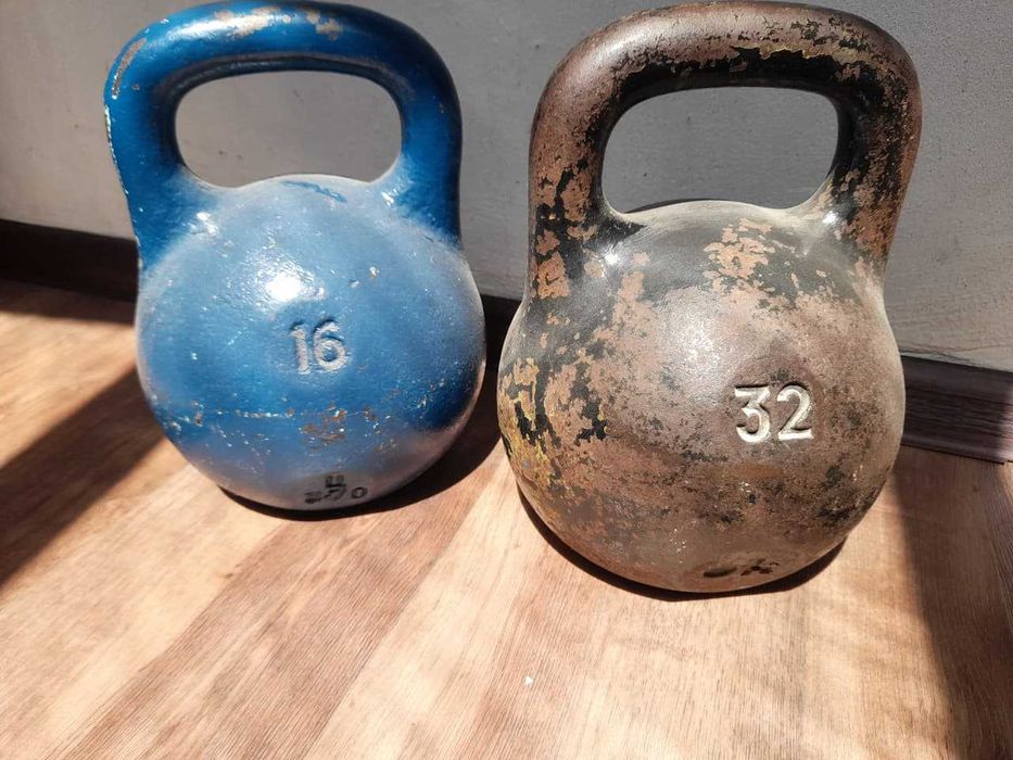 Продам гири (чугунные, советские)