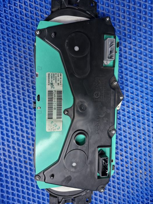 Щиток приборов б/у