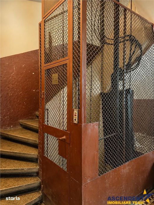 2 camere cu caracter, regim vila, echipate, panorama montana, istorie,