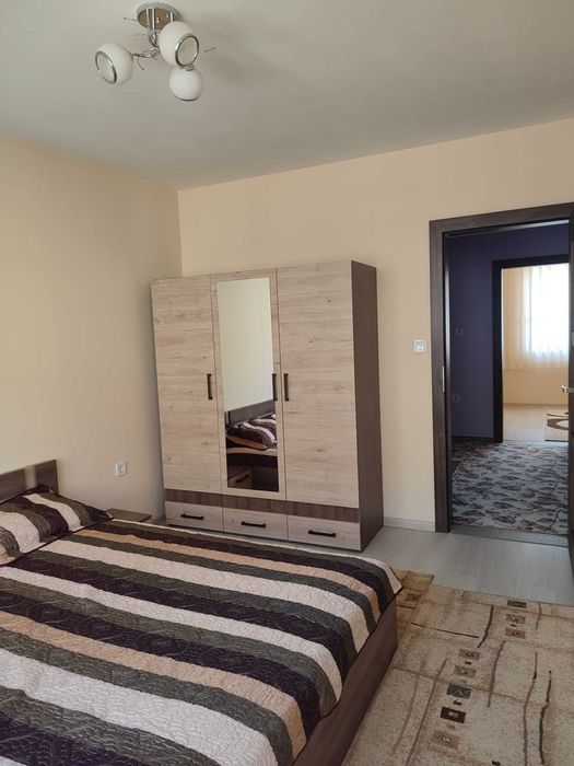 Дава се под наем Тристаен апартамент в Пловдив, Кючук Париж - 85 кв.м за 612 € - Снимка #19