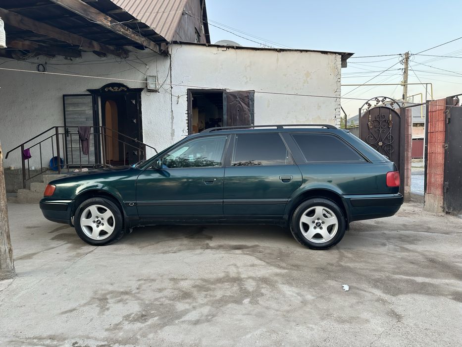 Ауди 100 с хорошие состаяние