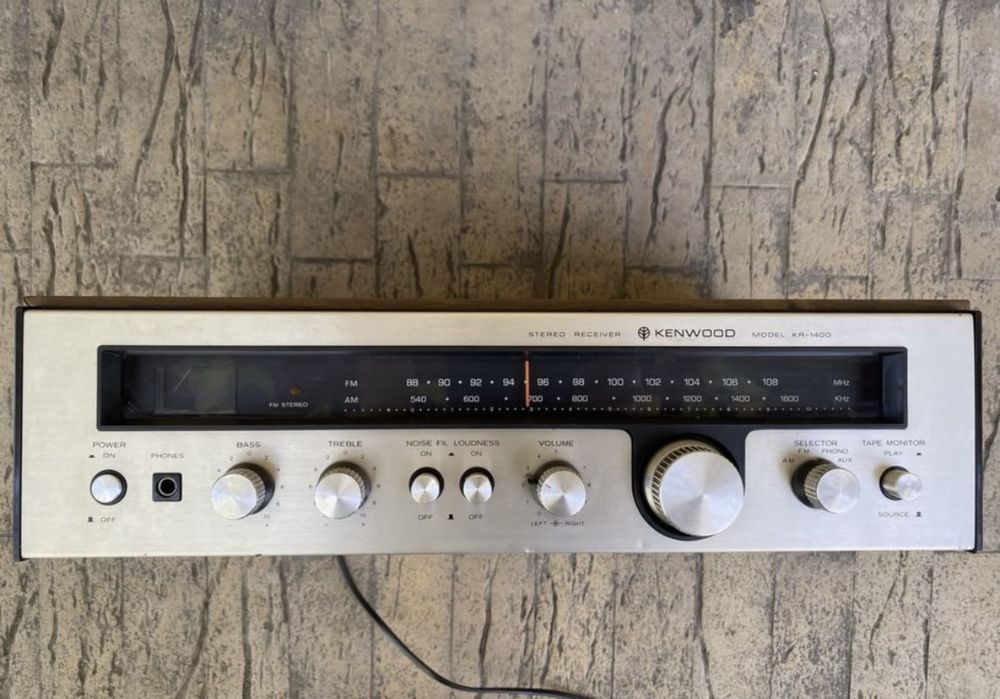 Kenwood KR-1400 ( linie / instrumente )