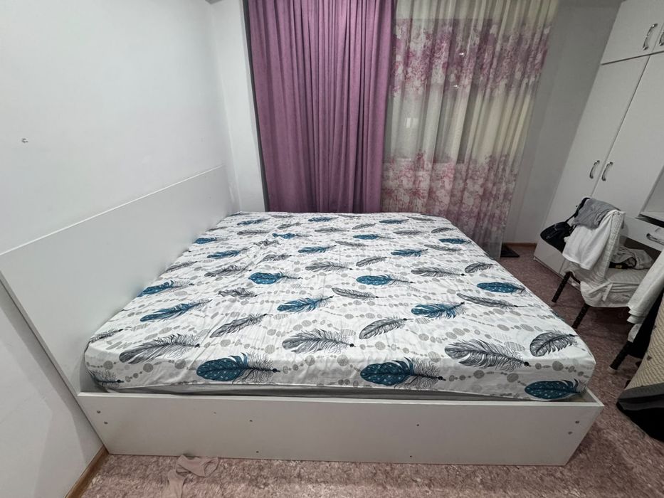 Продам кровать с матрасом