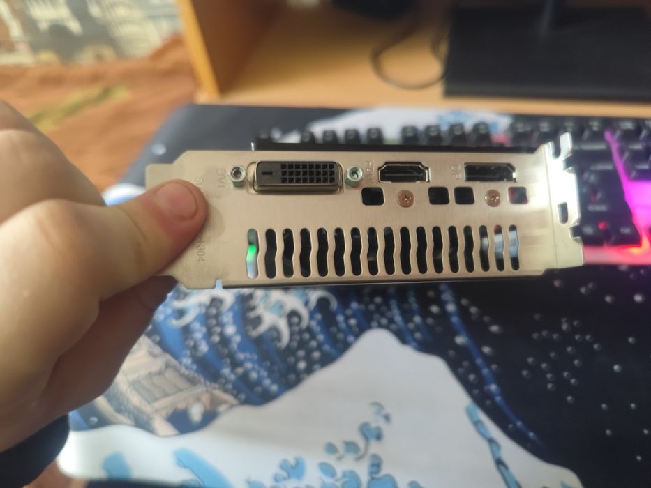 Продам видеокарту 1050ti 4gb