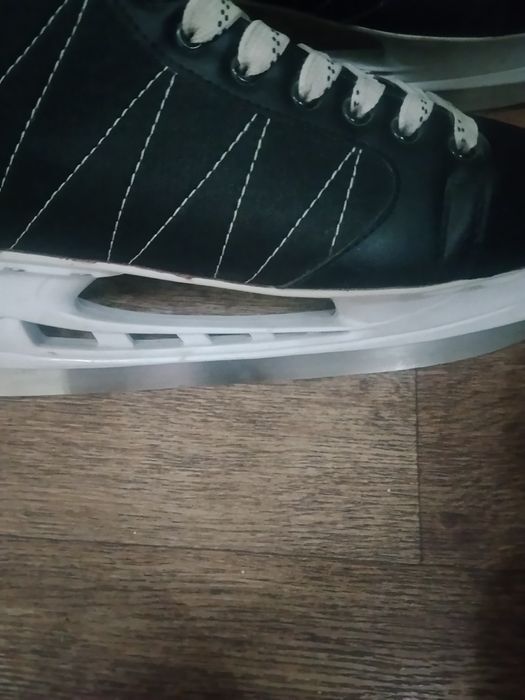 Продам коньки 46 размер