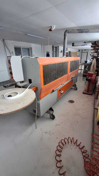 Продавам кантираща машина и разкройващ циркуляр