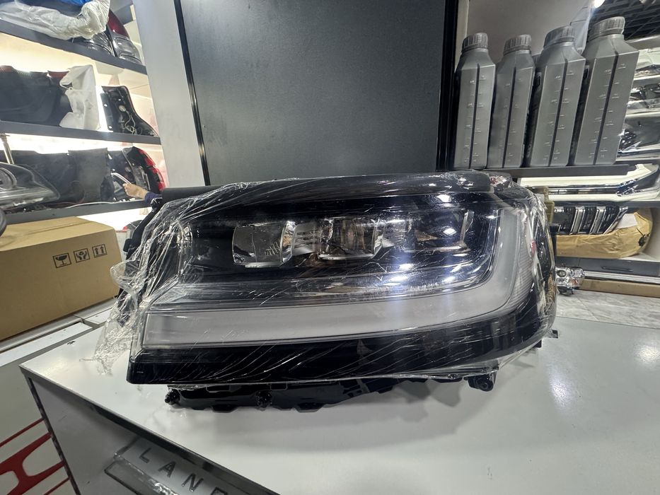 Toyota Land Cruiser 300 Fara orginal Lh