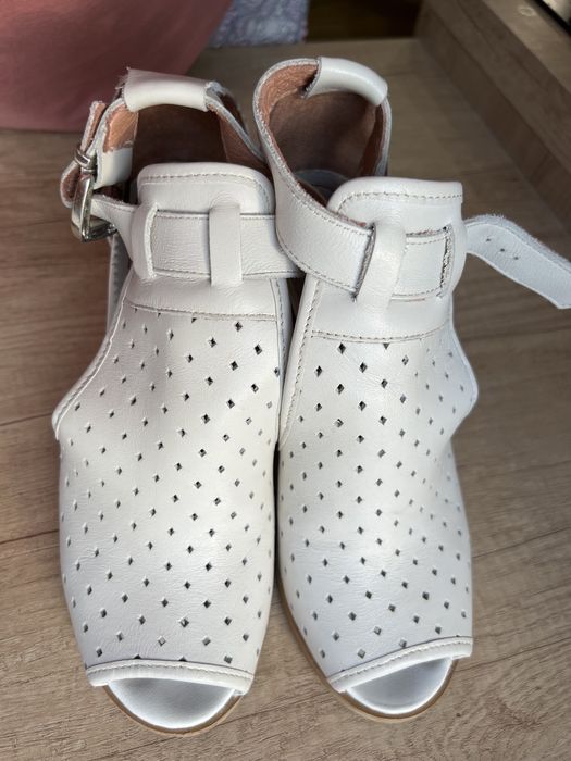 Sandale de piele mar 37