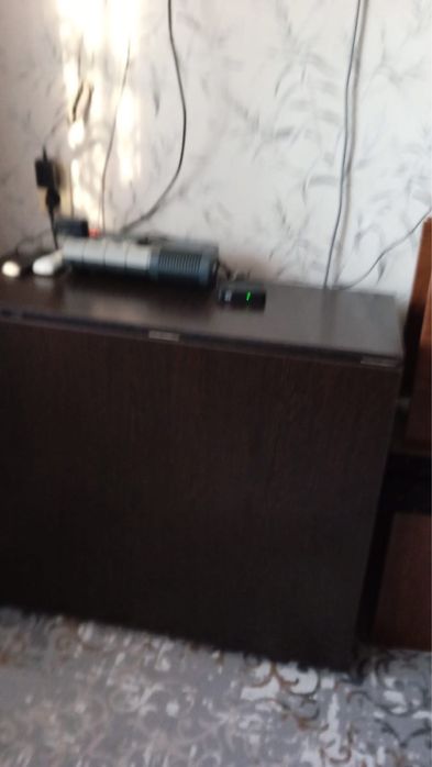 Продам стол и стулья