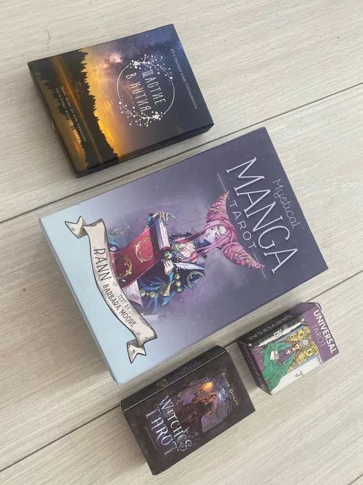 НАМАЛЕНИЕ Комплект с карти Manga ,Universal, Witches tarot, Щастие