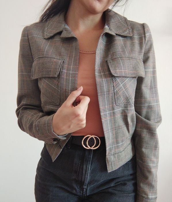 Ново! Късо сако без закопчаване