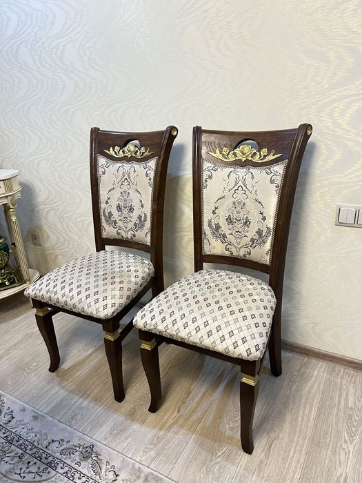 Продам стол со стульями!