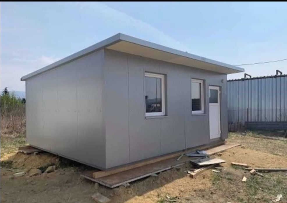 Vindem case din structura metalica si containere