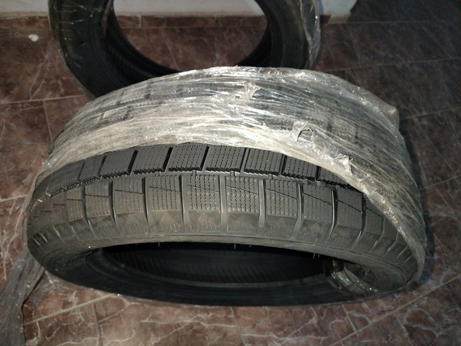 Продам шины зимние