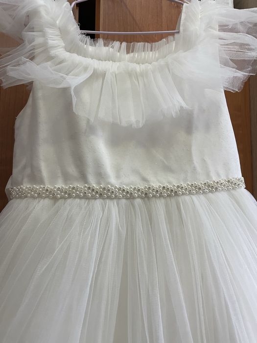 Бальный ақ көйлек сатылады