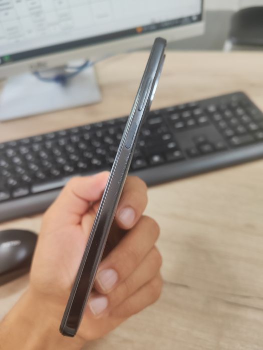 Radmi note 11 bir qoʻl ishlangan