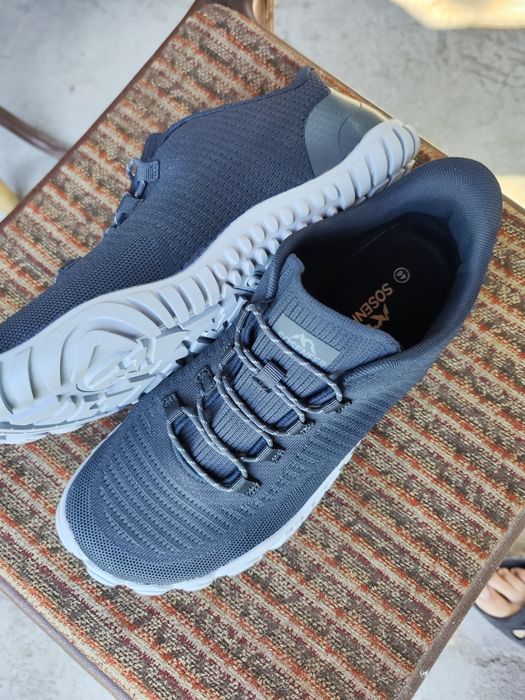 Продавам летни маратонки чисто нови мъжки. 46 N