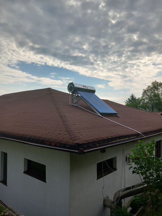 Montez panouri solare pentru apa calda menajera  ,instalați  sanitare, centrale termice pe lemne.
