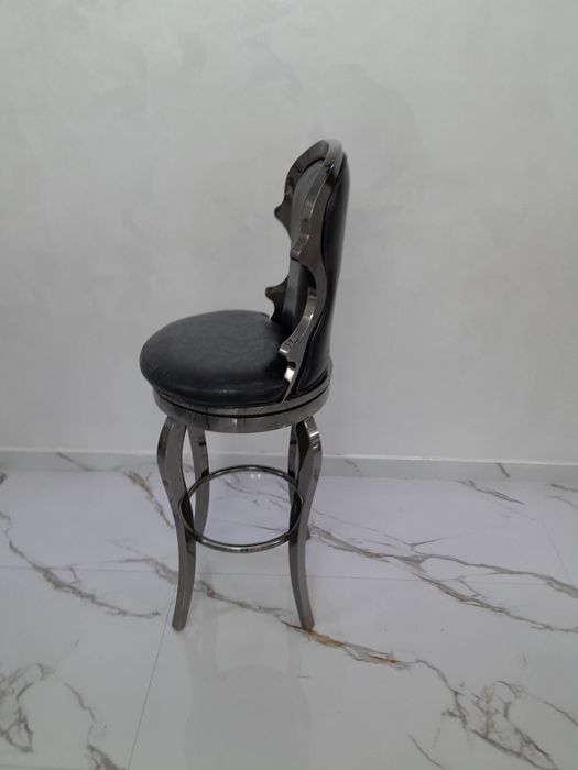 Барный стул вращающийся