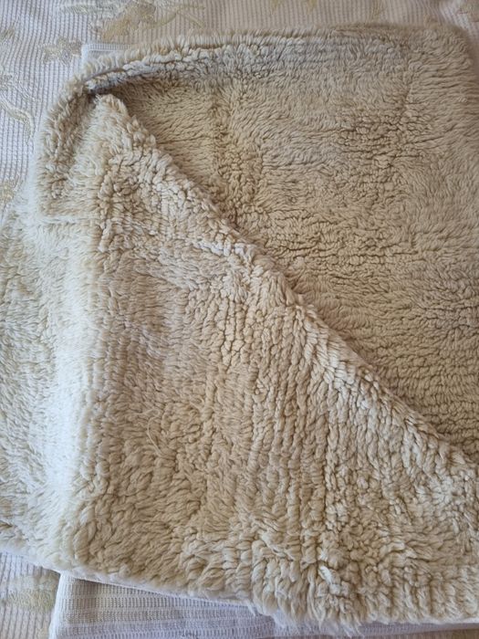 НОВ китеник, 100% вълна