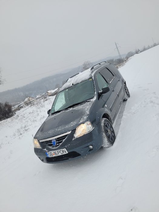 Vând logan mcv 2008