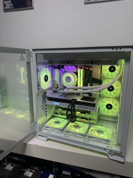 Геймърски компютър за ентусиасти Sentinel One i9 14th/64 RAM/RTX 5080