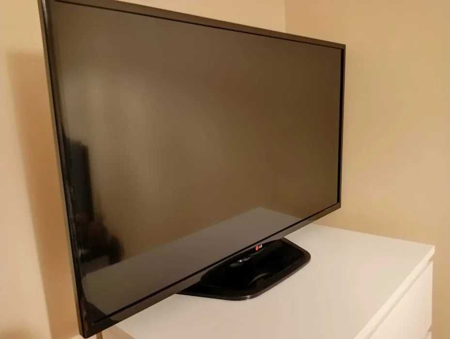 TV LED LG FullHD 108 cm + suport perete - garantie