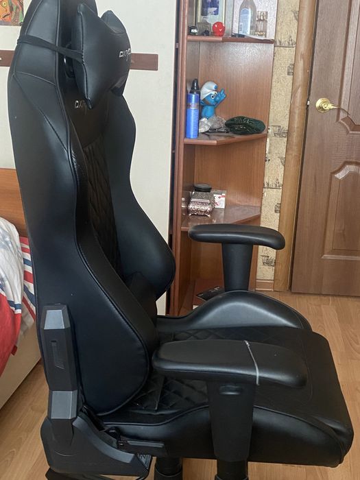 Игровое кресло Dxracer OH/DH73/N