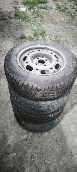 Резина с дисками на Volkswagen Passat